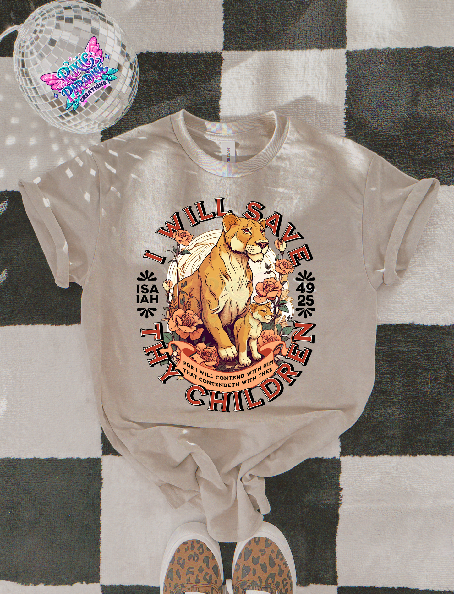 Christian Lion Mom T-Shirt, Isaiah 49:25 Bible Verse Shirt, I Will Save Thy Children Tee, Religious Inspirational Graphic Shirt Gift